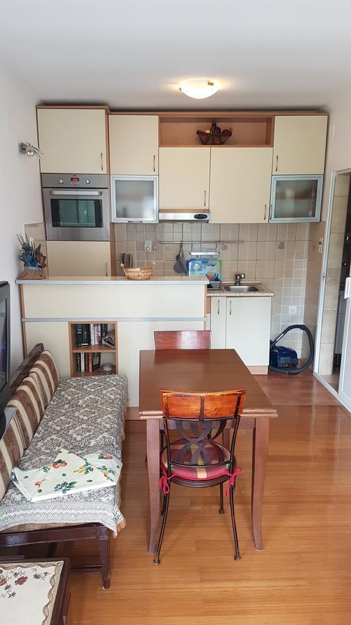 Apartmani Famelja Jovanovic Sveti Stefan Ngoại thất bức ảnh